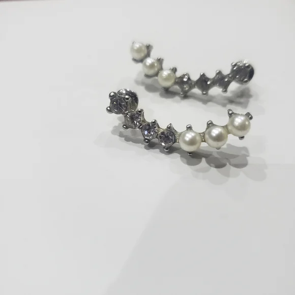 Earings - Picture 2 of 4